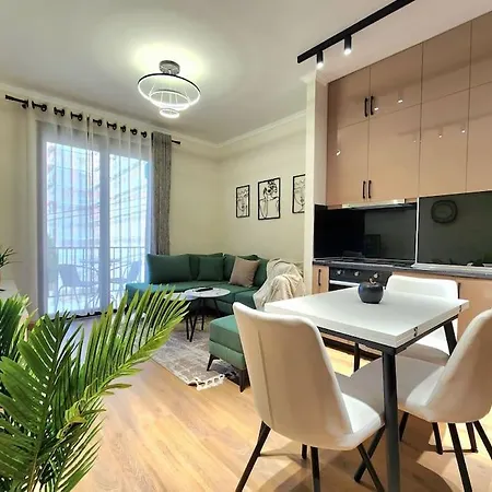 New Bazaar Flat W/ 24h Self Check In Διαμέρισμα *