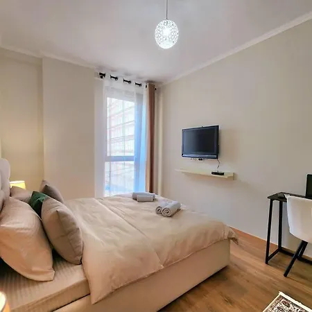 Διαμέρισμα New Bazaar Flat W/ 24h Self Check In Τίρανα