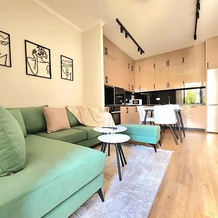 New Bazaar Flat W/ 24h Self Check In * Τίρανα