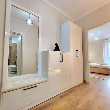New Bazaar Flat W/ 24h Self Check In *